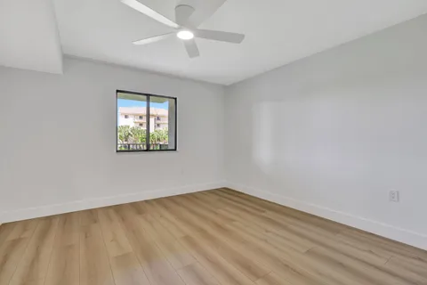 $579,000 | 501 Seafarer Circle, Unit 204, Jupiter, FL 33477