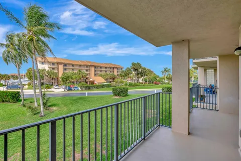 $579,000 | 501 Seafarer Circle, Unit 204, Jupiter, FL 33477