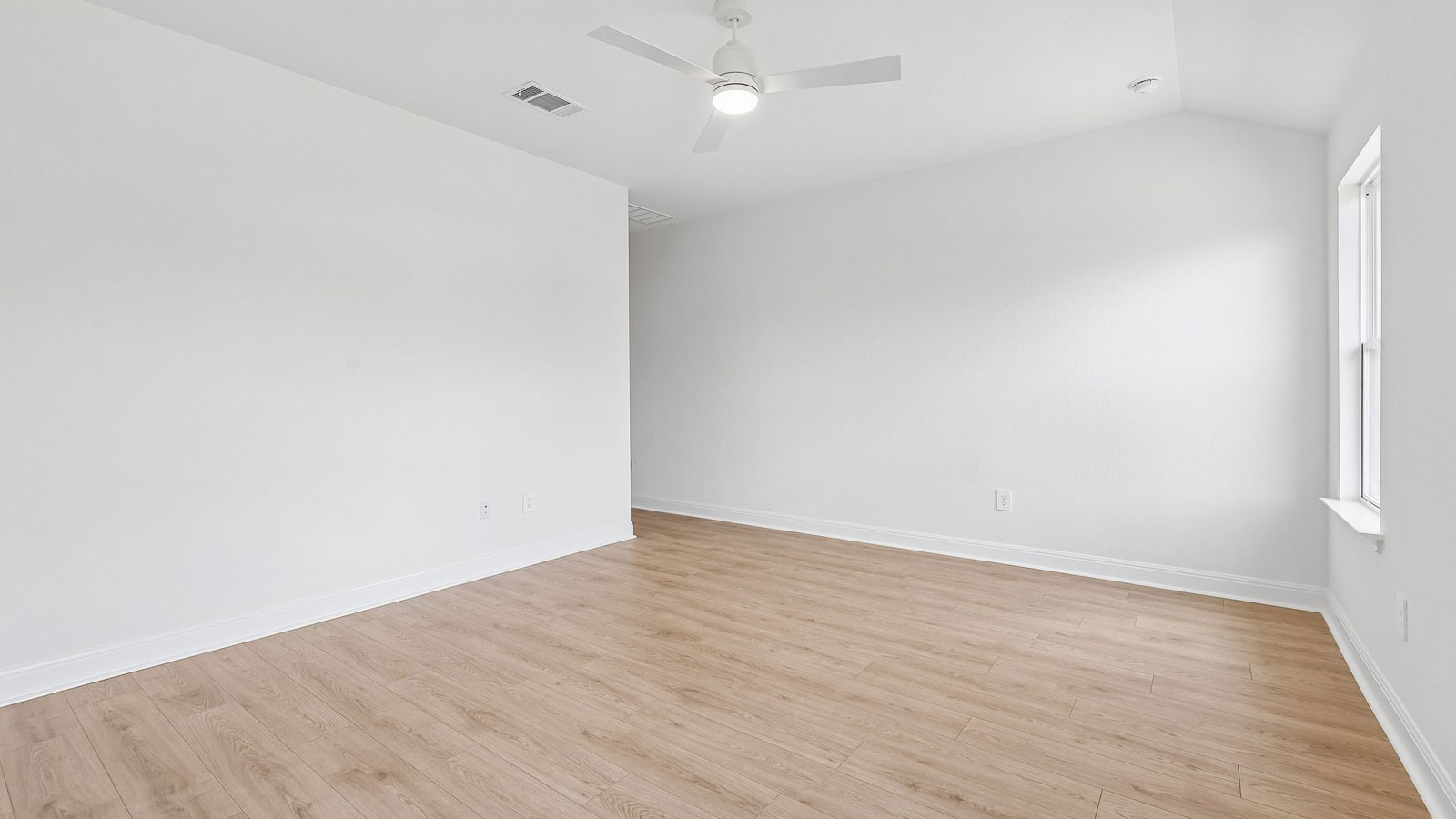 208 Rivers Edge Drive Georgetown, TX 78628 - Photo 25 of 34 Gallery Image 25