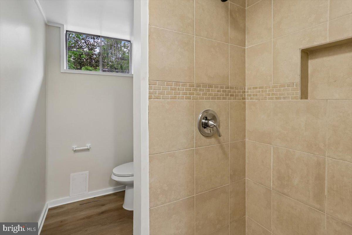 901 Kenbrook Drive Silver Spring, MD 20902 - Photo 20 of 45 Lower Level Hall Bath