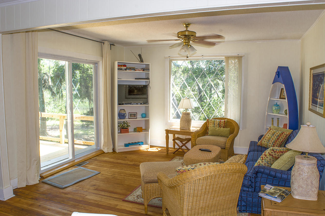 8370 Chisolm Plantation Road Edisto Island, SC 29438 - Photo 4 of 23 _DSC5565