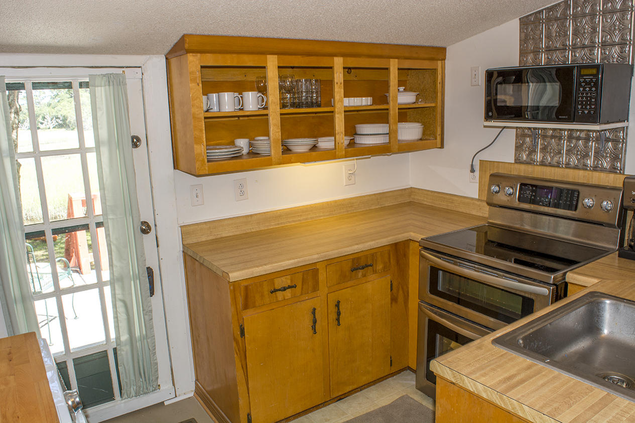 8370 Chisolm Plantation Road Edisto Island, SC 29438 - Photo 10 of 23 _DSC5562