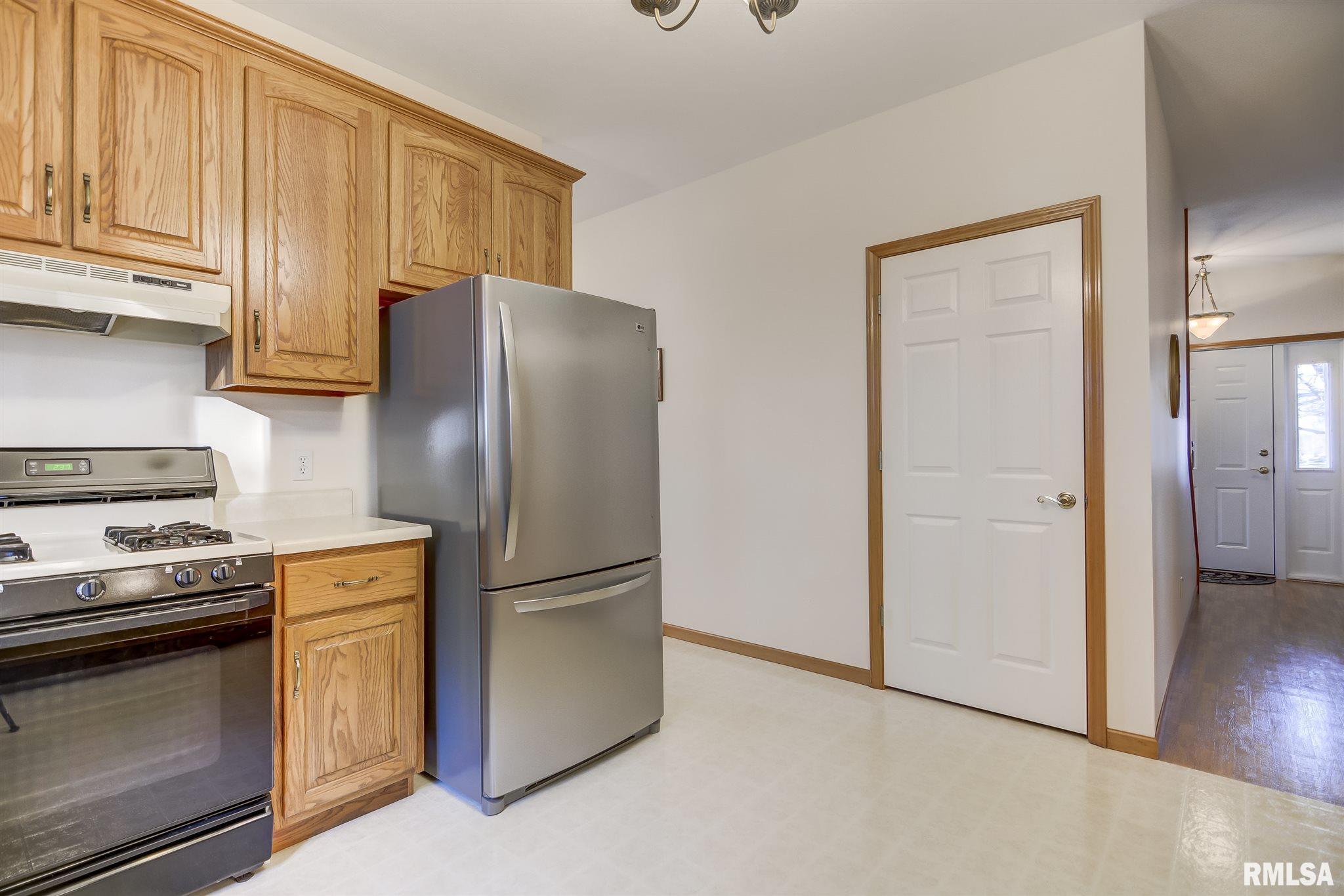 2501 Parsley Lane Springfield, IL 62711 - Photo 16 of 36 Gallery Image 16