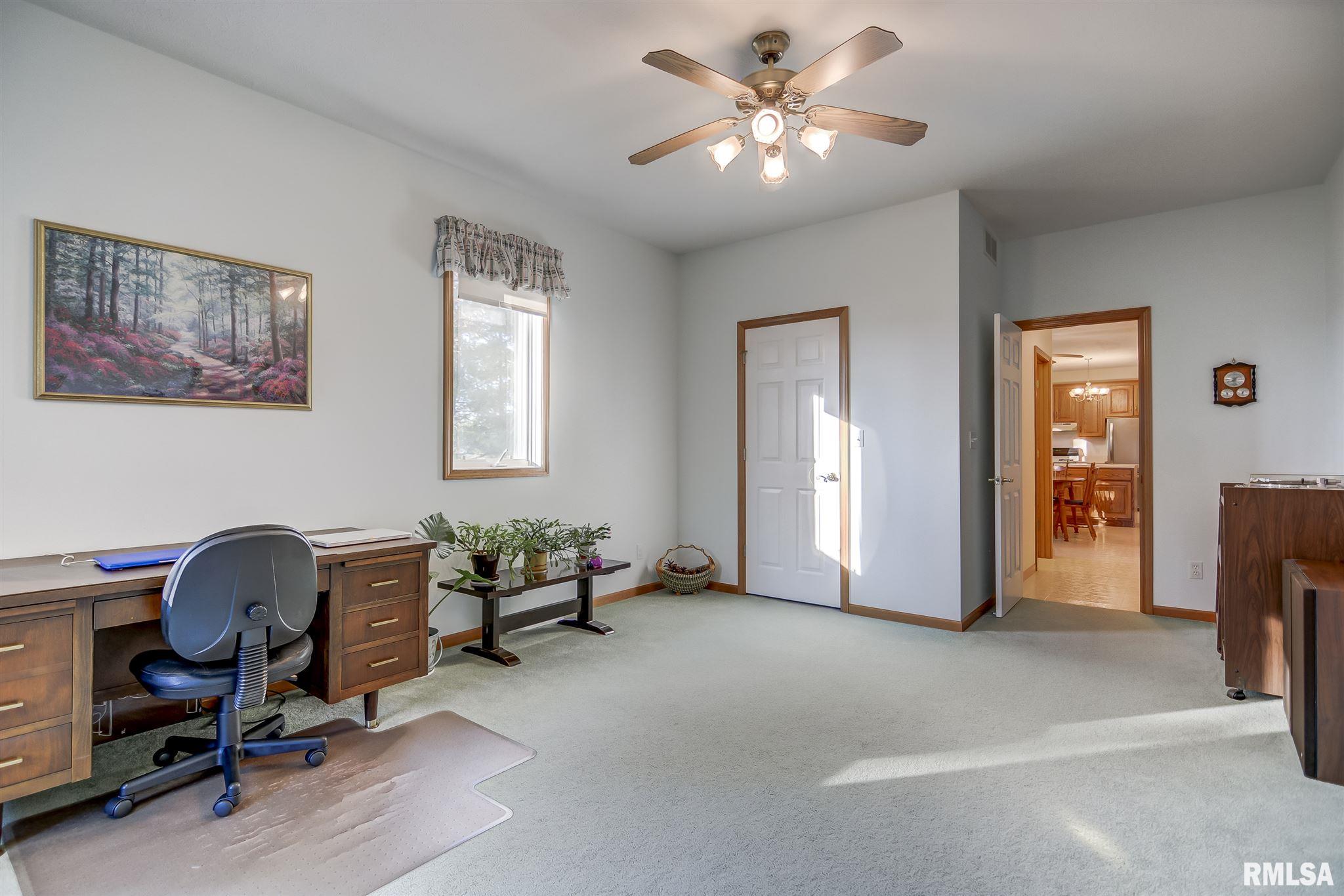 2501 Parsley Lane Springfield, IL 62711 - Photo 20 of 36 Gallery Image 20