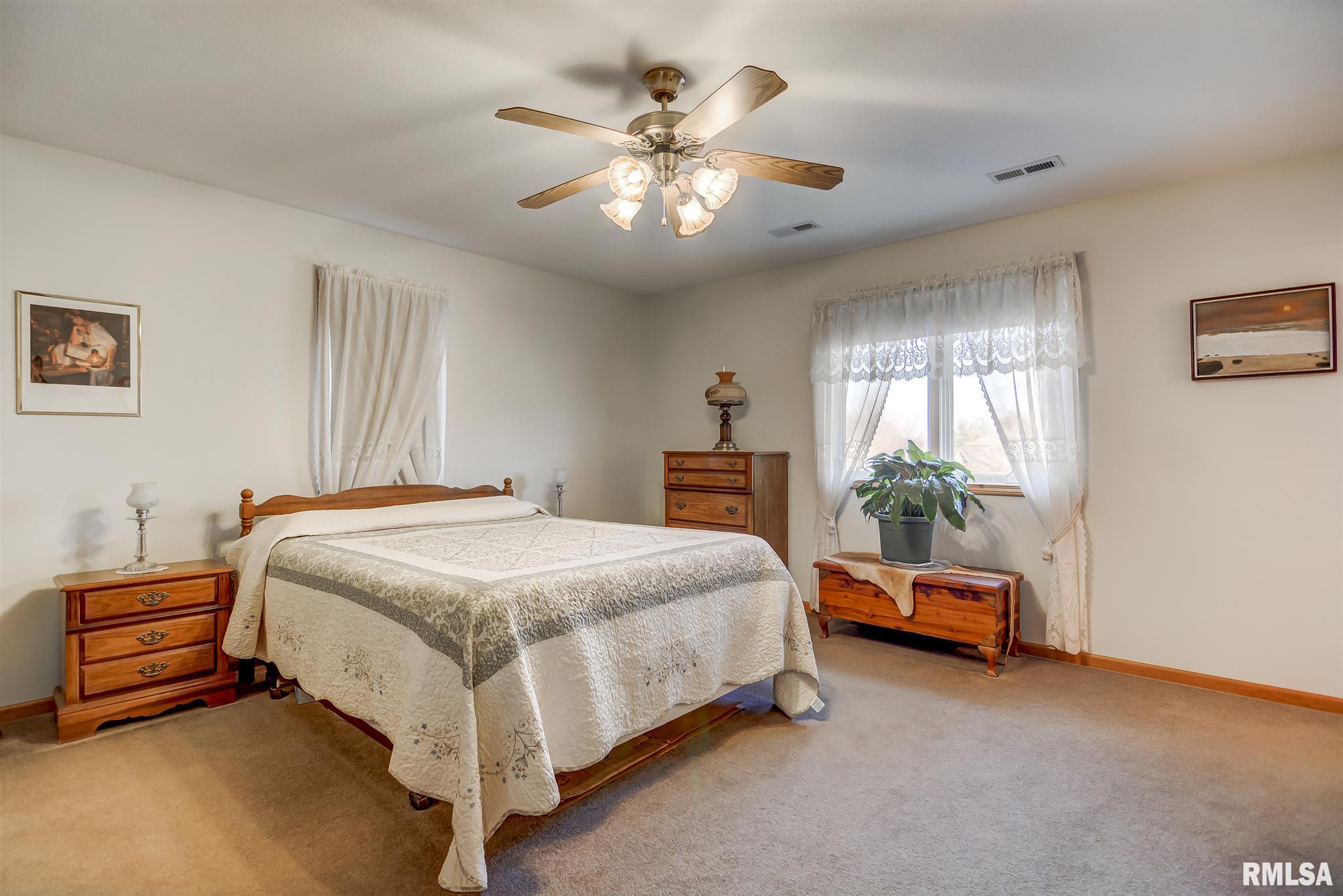 2501 Parsley Lane Springfield, IL 62711 - Photo 23 of 36 Gallery Image 23