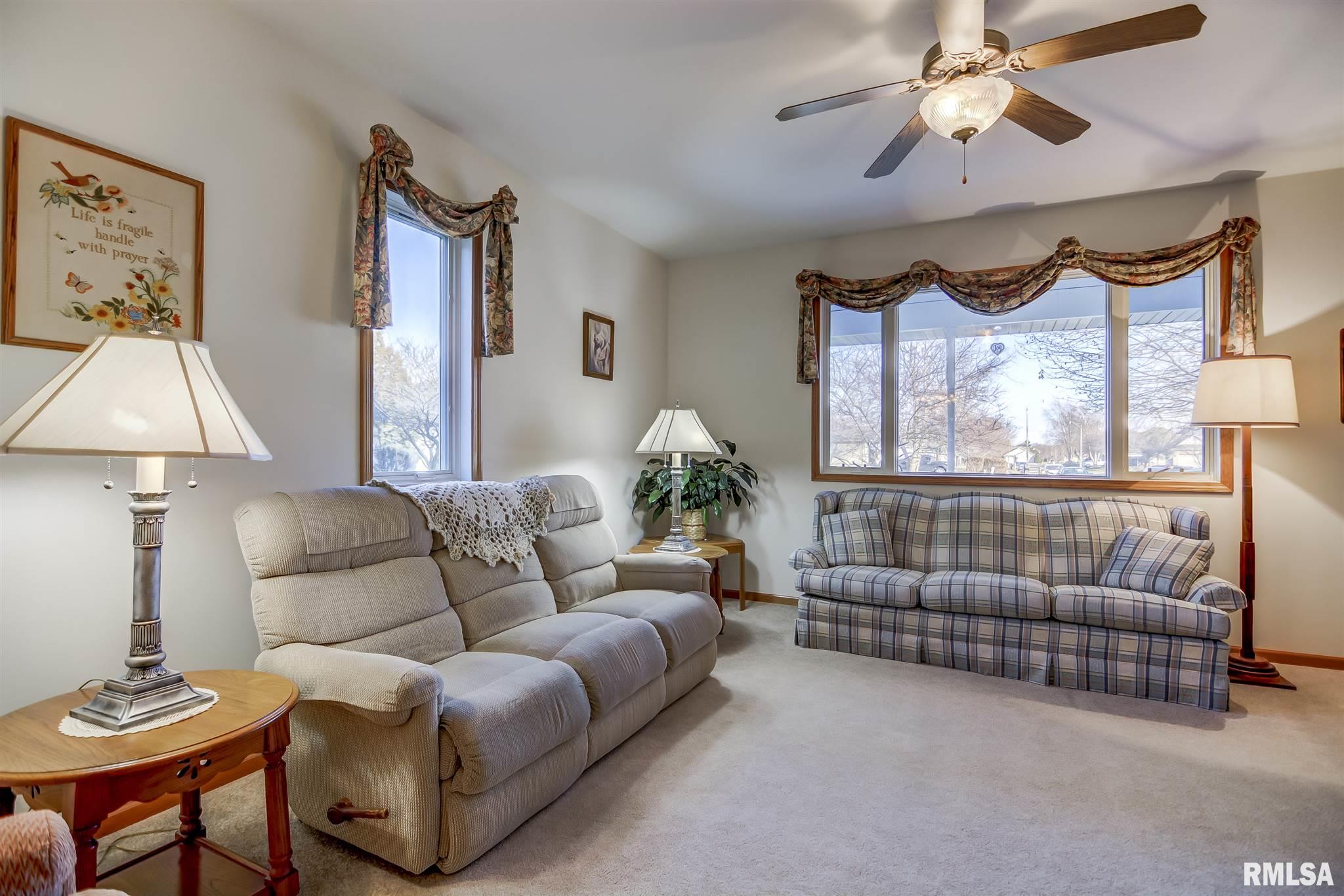 2501 Parsley Lane Springfield, IL 62711 - Photo 4 of 36 Gallery Image 4