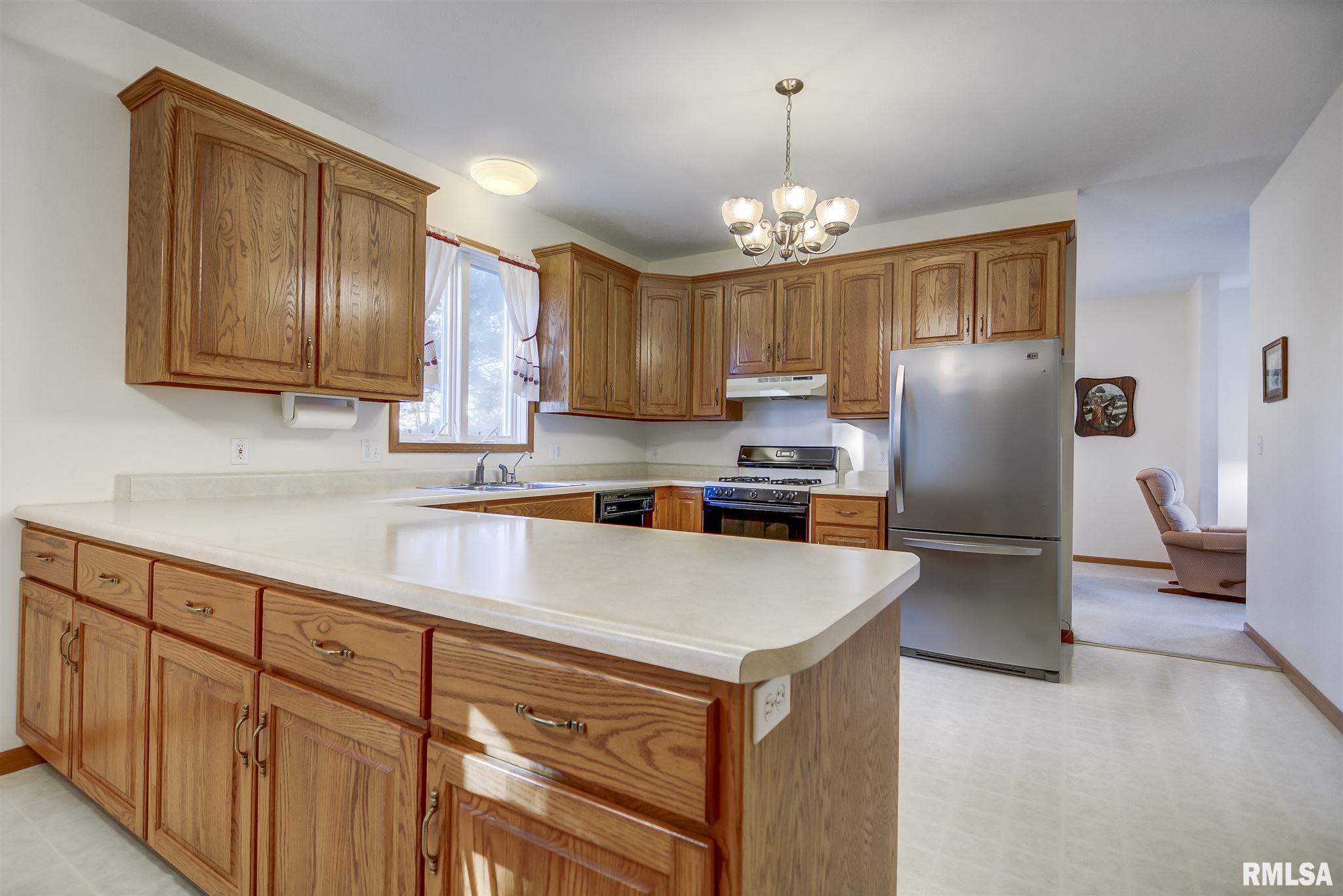 2501 Parsley Lane Springfield, IL 62711 - Photo 9 of 36 Gallery Image 9