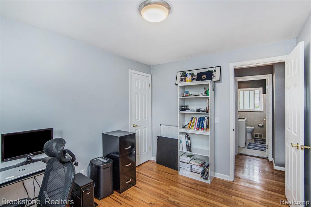 1005 1st Street Rochester, MI 48307 - Photo 20 of 26