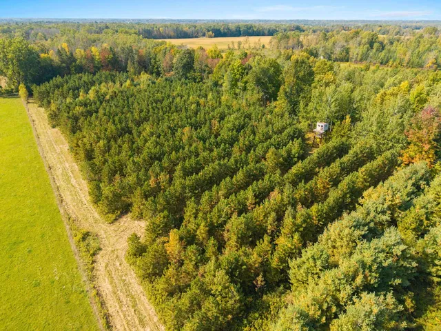 $168,000 | 22 State Highway, Oconto, WI 54153