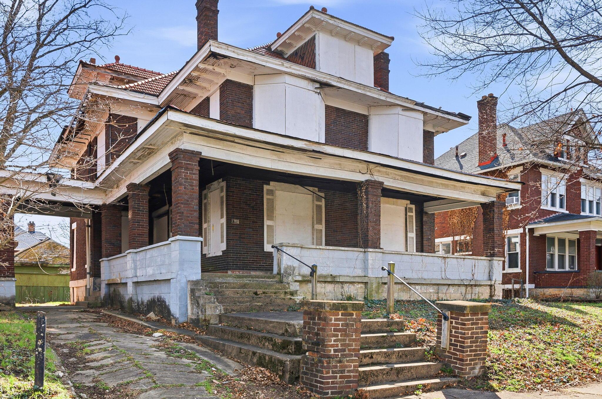 1703 Bryden Road Columbus, OH 43205 - Photo 39 of 63 front left