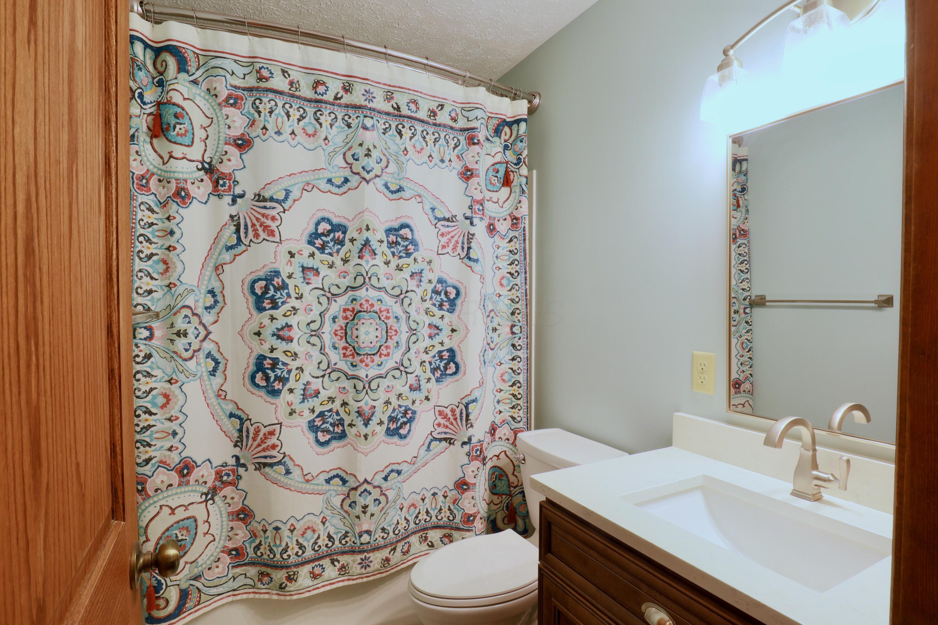 3141 Stringtown Road Northwest Lancaster, OH 43130 - Photo 24 of 35 Full Guest Bathroom
