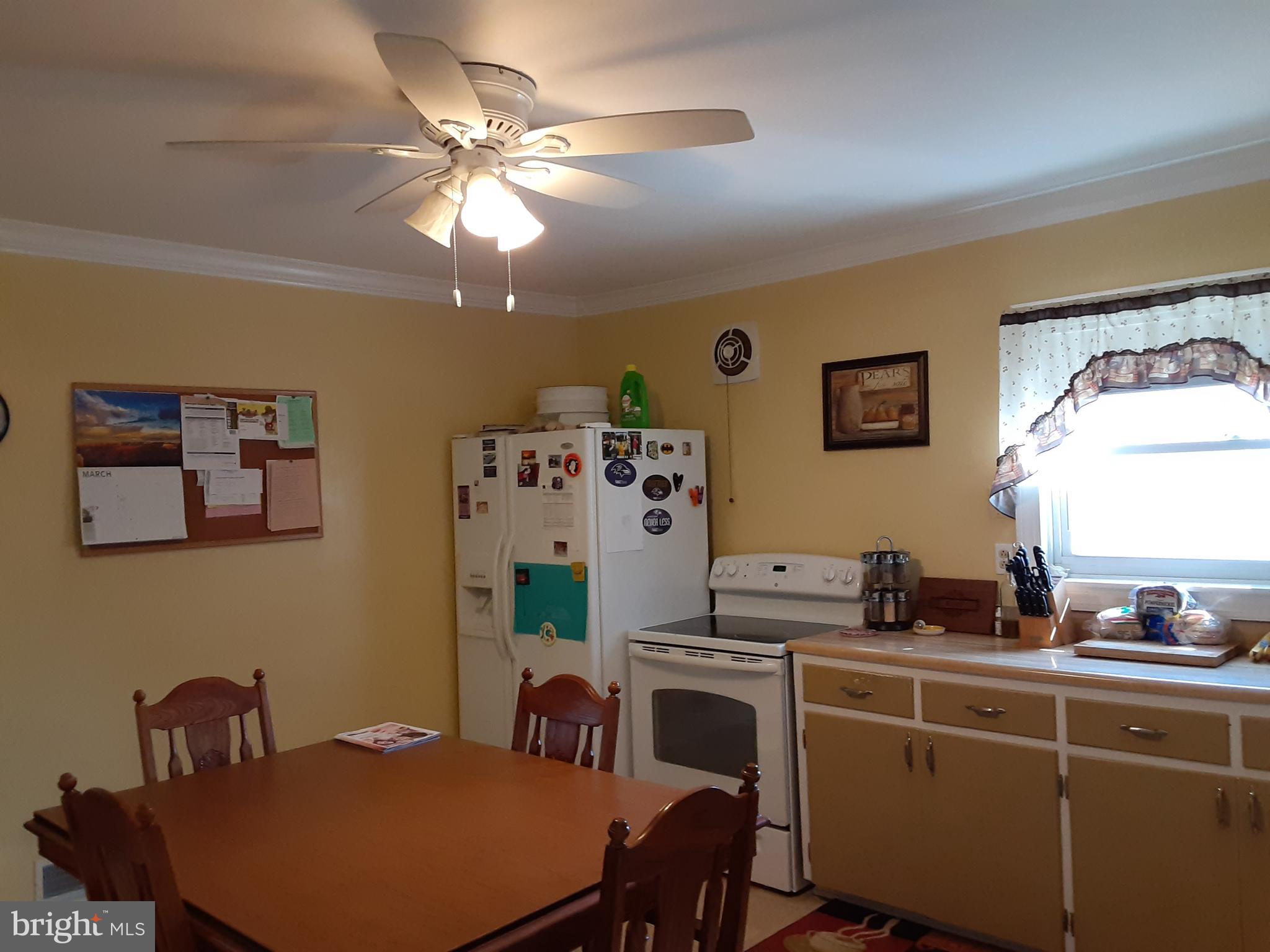 8434 Rugby Road Pasadena, MD 21122 - Photo 13 of 83 Main Level Unit