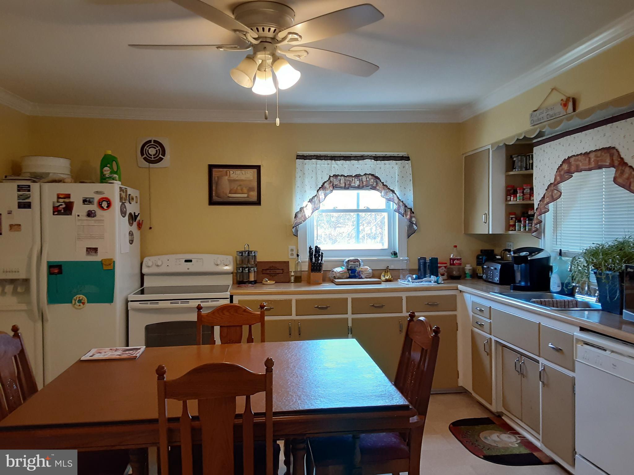 8434 Rugby Road Pasadena, MD 21122 - Photo 14 of 83 Main Level Unit