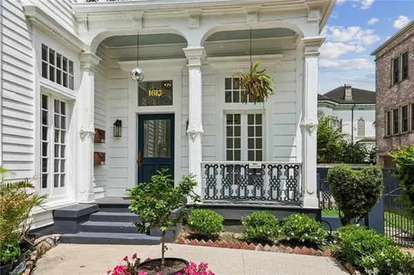 $4,900 | 1615 Peniston Street, Unit A, New Orleans, LA 70115