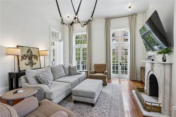 $4,900 | 1615 Peniston Street, Unit A, New Orleans, LA 70115