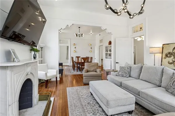 $4,900 | 1615 Peniston Street, Unit A, New Orleans, LA 70115