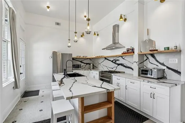 $4,900 | 1615 Peniston Street, Unit A, New Orleans, LA 70115
