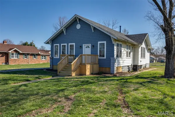 $159,000 | 705 North Macoupin Street, Gillespie, IL 62033