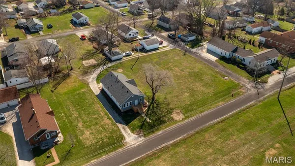 $159,000 | 705 North Macoupin Street, Gillespie, IL 62033