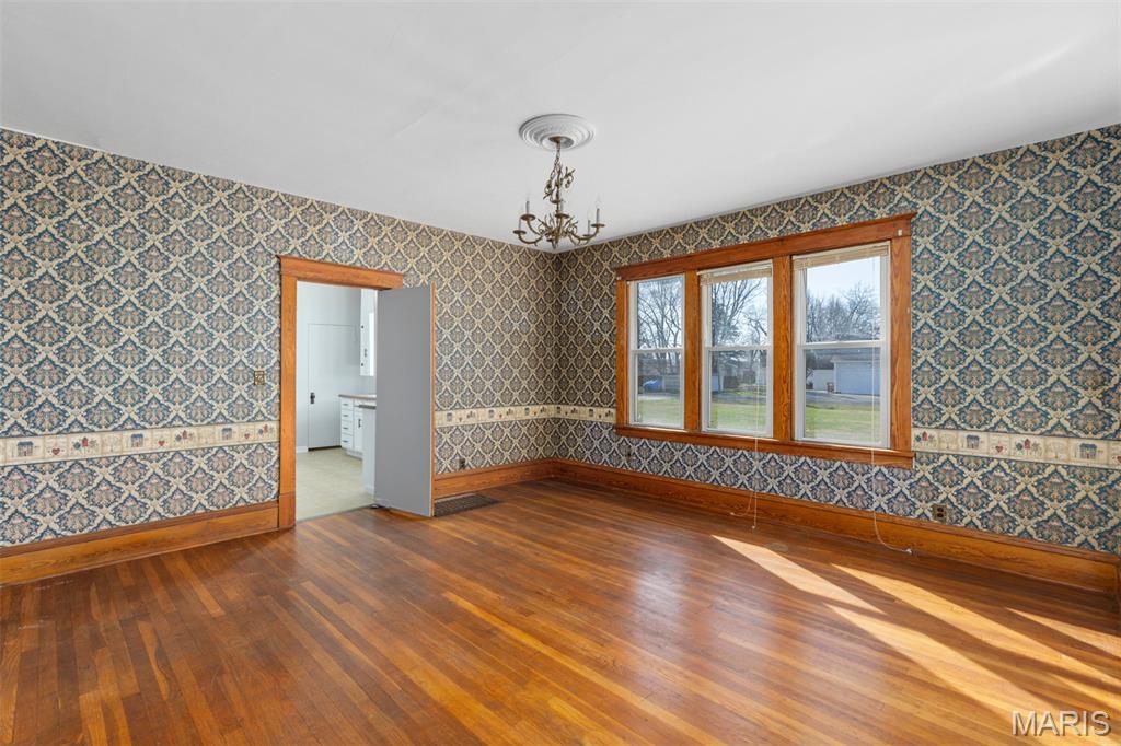 705 North Macoupin Street Gillespie, IL 62033 - Photo 21 of 36