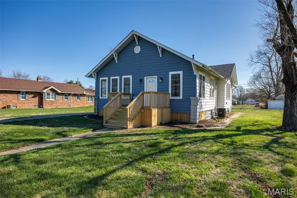 $159,000 | 705 North Macoupin Street, Gillespie, IL 62033