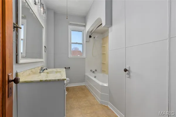 $159,000 | 705 North Macoupin Street, Gillespie, IL 62033