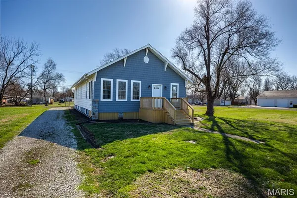$159,000 | 705 North Macoupin Street, Gillespie, IL 62033