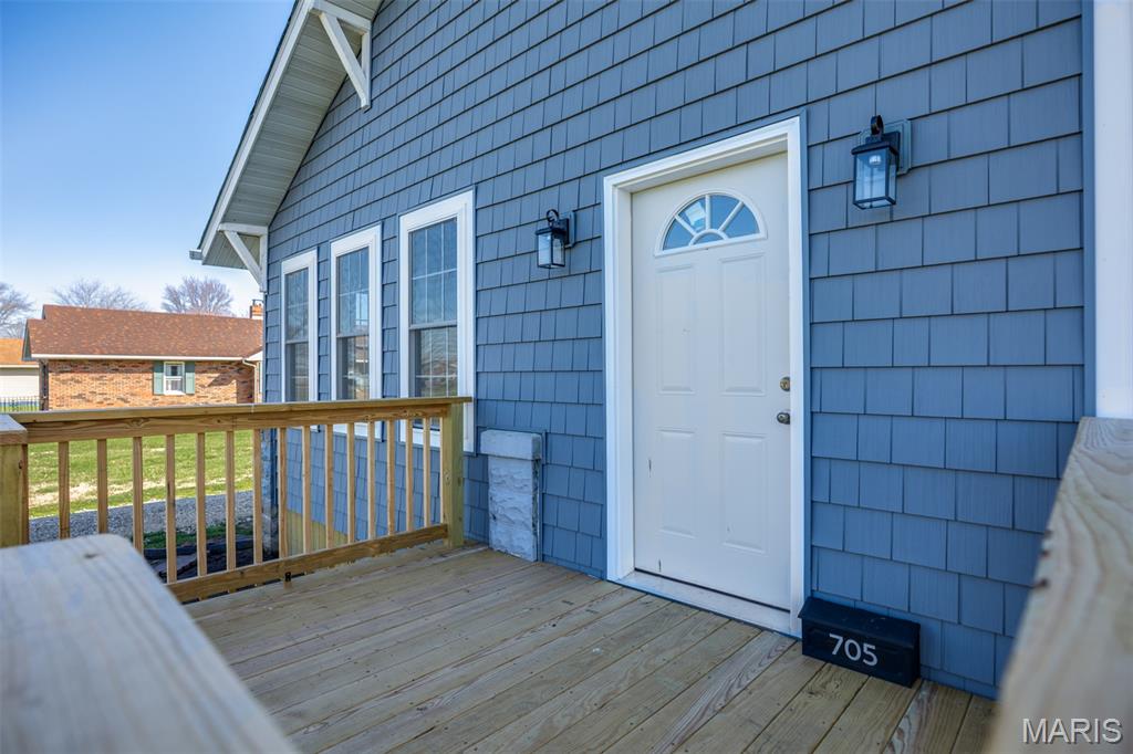 705 North Macoupin Street Gillespie, IL 62033 - Photo 10 of 36