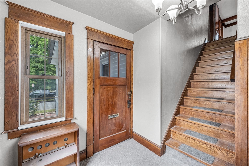 29 Appleton Street, Unit 2 Springfield, MA 01108 - Photo 5 of 35