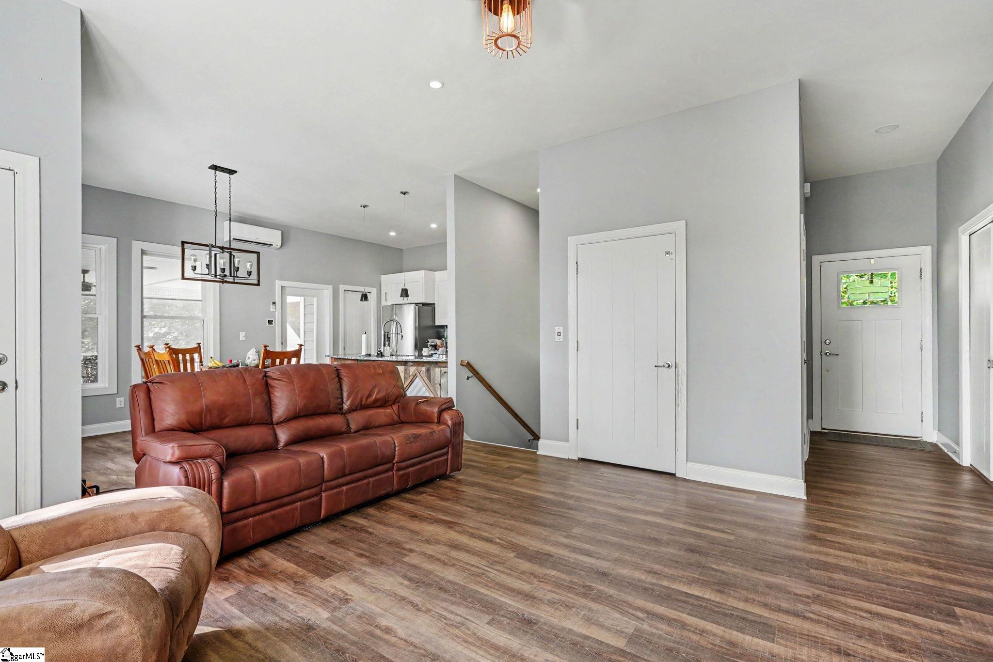 364 Buck Creek Road Chesnee, SC 29323 - Photo 8 of 26
