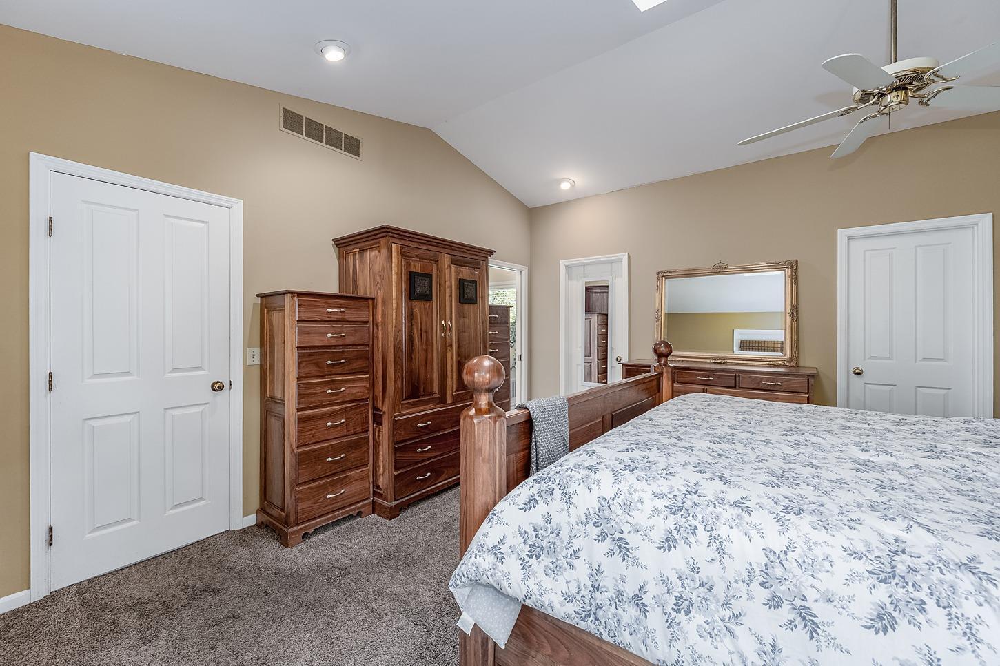 5325 Boomer Road Cincinnati, OH 45247 - Photo 25 of 46 Gallery Image 25