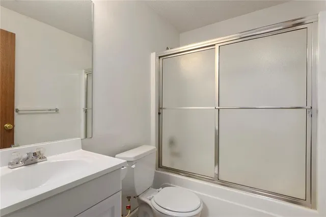 $1,395 | 2900 Northwest Mill Place, Blue Springs, MO 64015