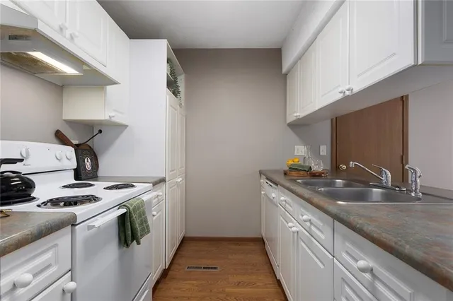 $1,495 | 2900 Northwest Mill Place, Blue Springs, MO 64015