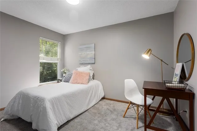 $1,495 | 2900 Northwest Mill Place, Blue Springs, MO 64015