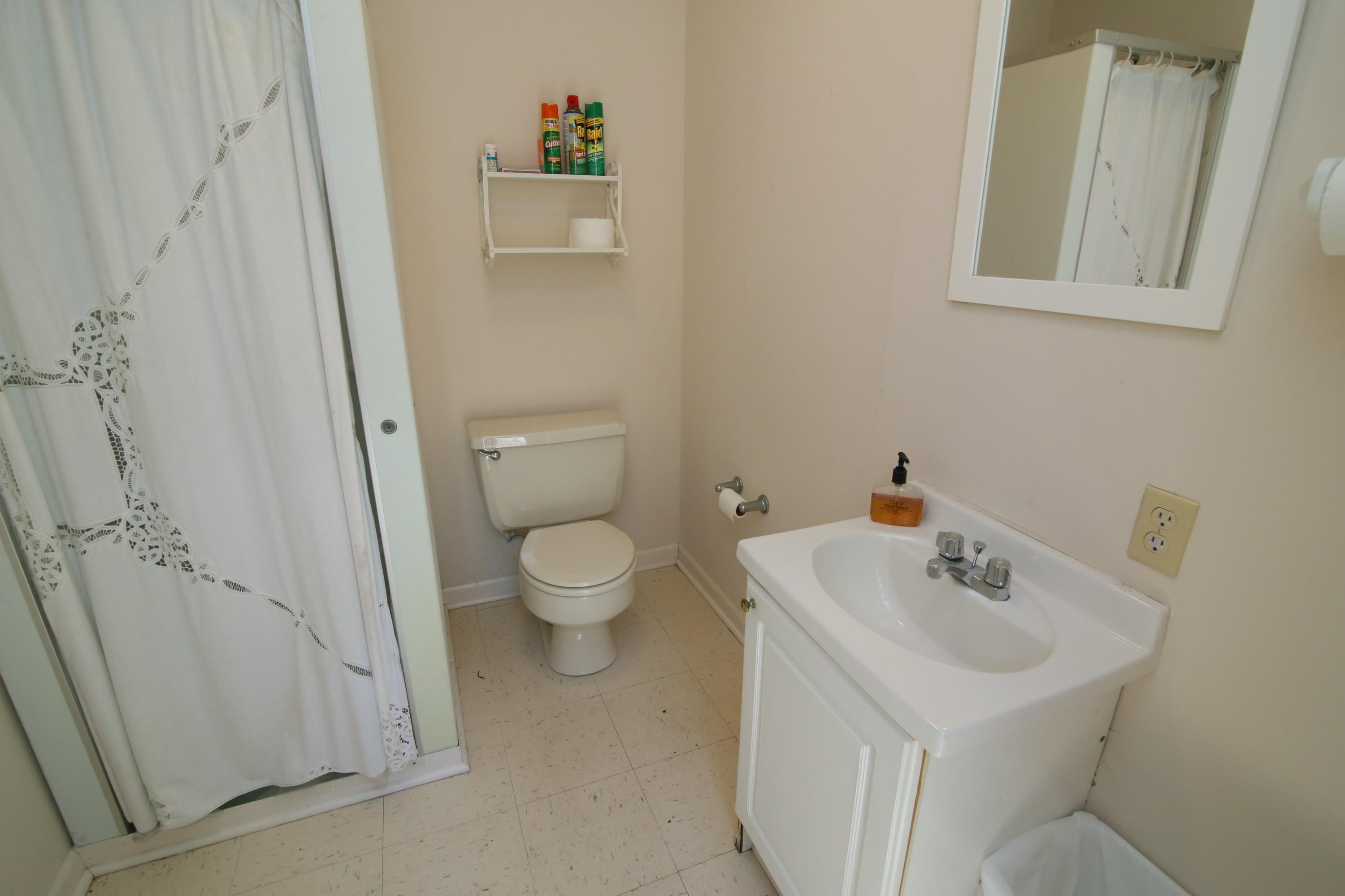 60 Barrett Road East, Unit W Pinehurst, NC 28374 - Photo 36 of 41 47PoolHouseBath