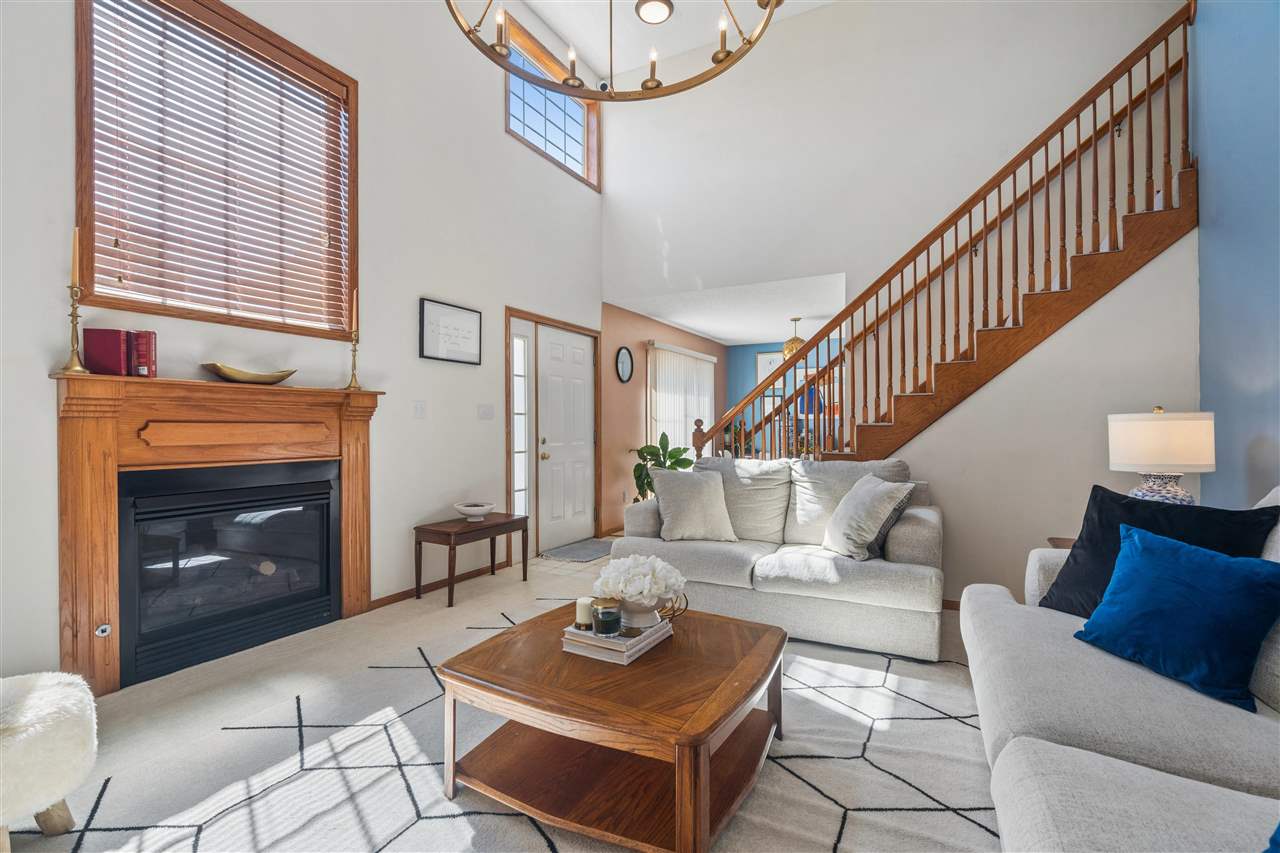 7306 Walden Road Northeast Cedar Rapids, IA 52402 - Photo 4 of 32 Gallery Image 4