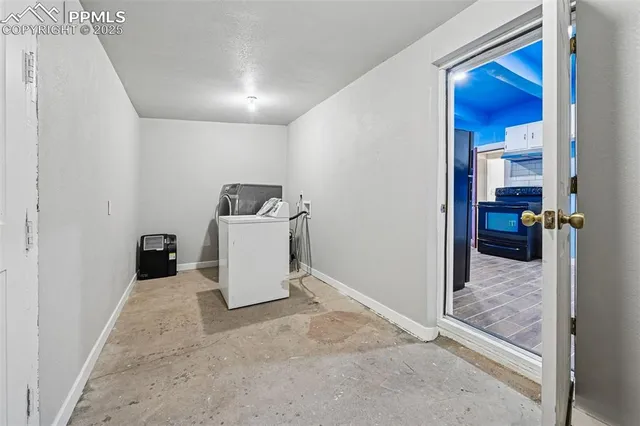 a view of a storage & utility room