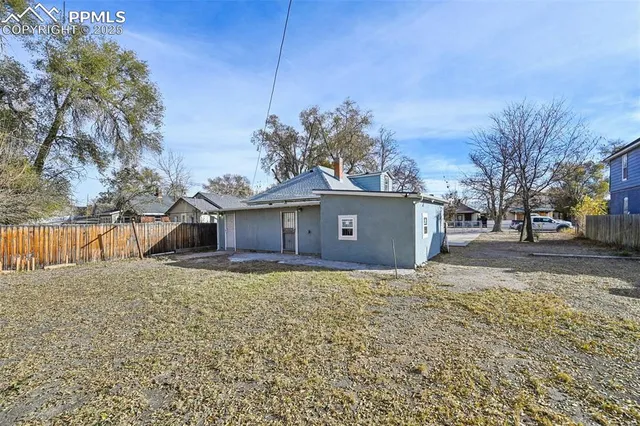 a view of backyard space