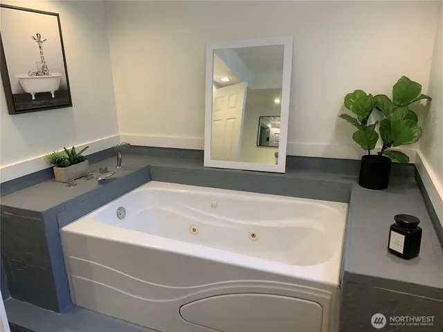 $559,000 | 24515 Madura Drive Northeast, Kingston, WA 98346