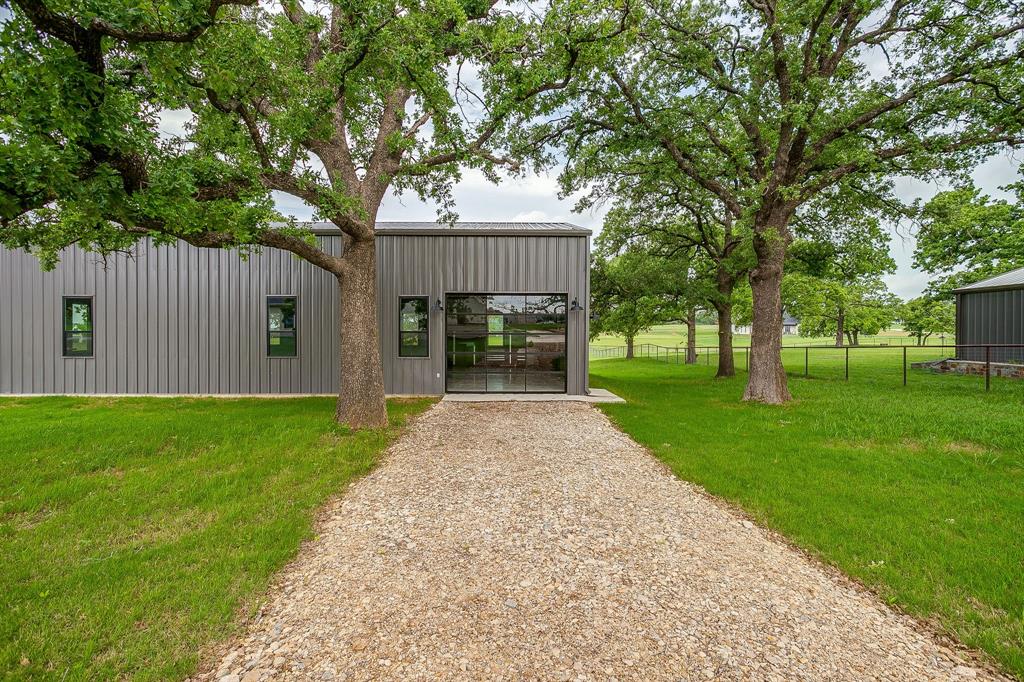 2001 Pinetree Post Weatherford, TX 76087 - Photo 2 of 40