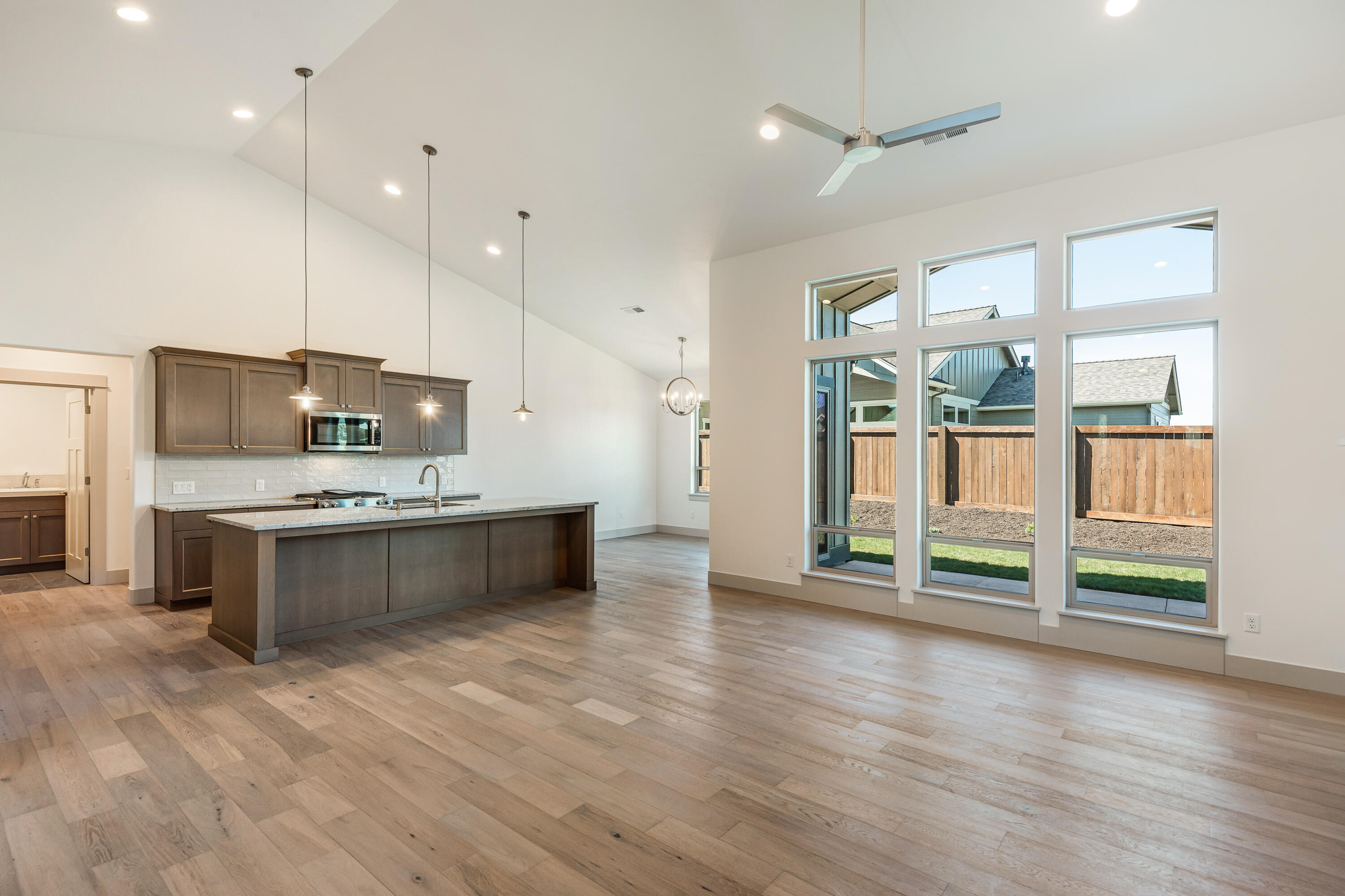 205 Northwest Saddle Ridge Loop Prineville, OR 97754 - Photo 7 of 25 08