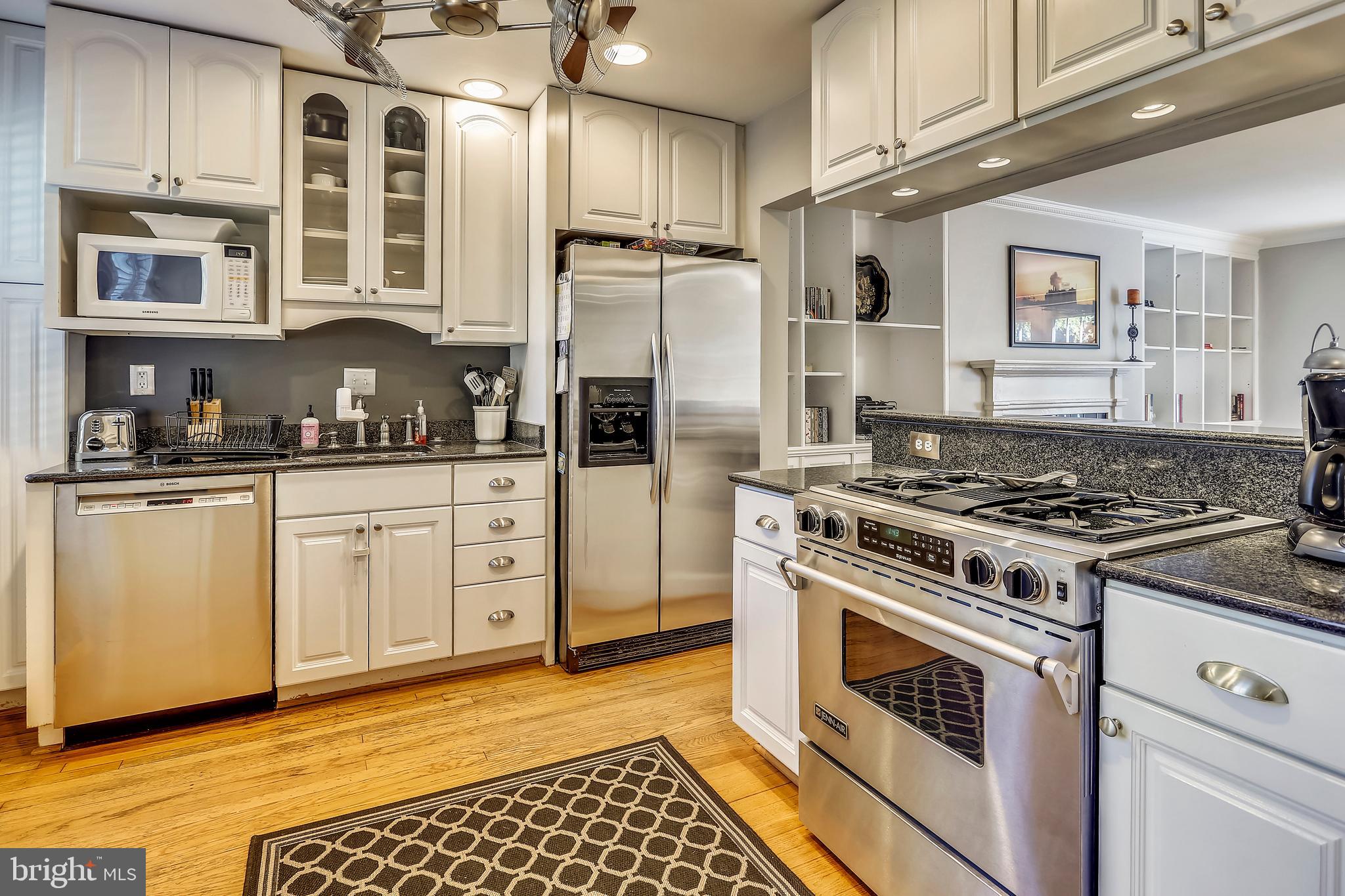 1204 Portner Road Alexandria, VA 22314 - Photo 5 of 39