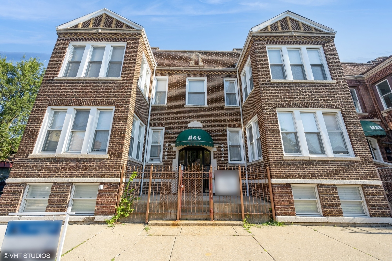 4954 West Augusta Boulevard, Unit 1 Chicago, IL 60651 - Photo 2 of 15 a front view of a house