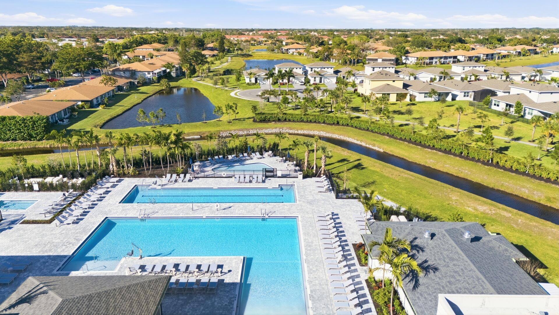 13670 Vía Flora, Unit B Delray Beach, FL 33484 - Photo 28 of 36 a view of a city