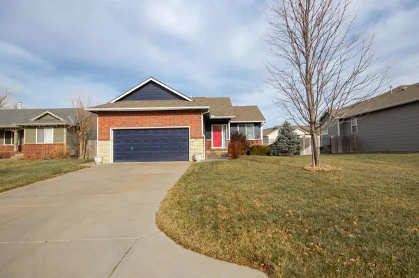 $230,000 | 2910 Lanners Circle, Wichita, KS 67219