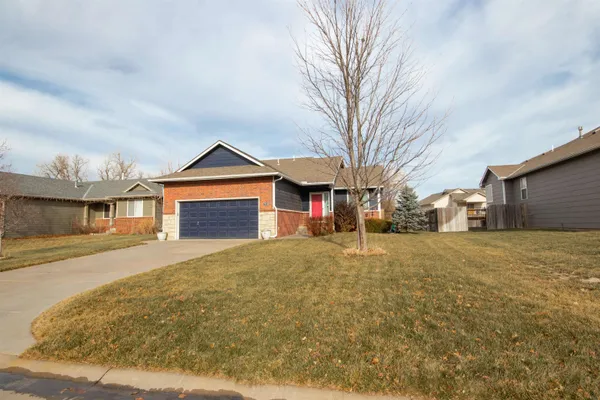 $230,000 | 2910 Lanners Circle, Wichita, KS 67219