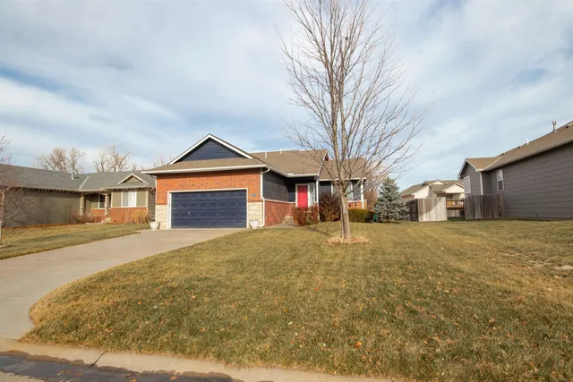 $230,000 | 2910 Lanners Circle, Wichita, KS 67219