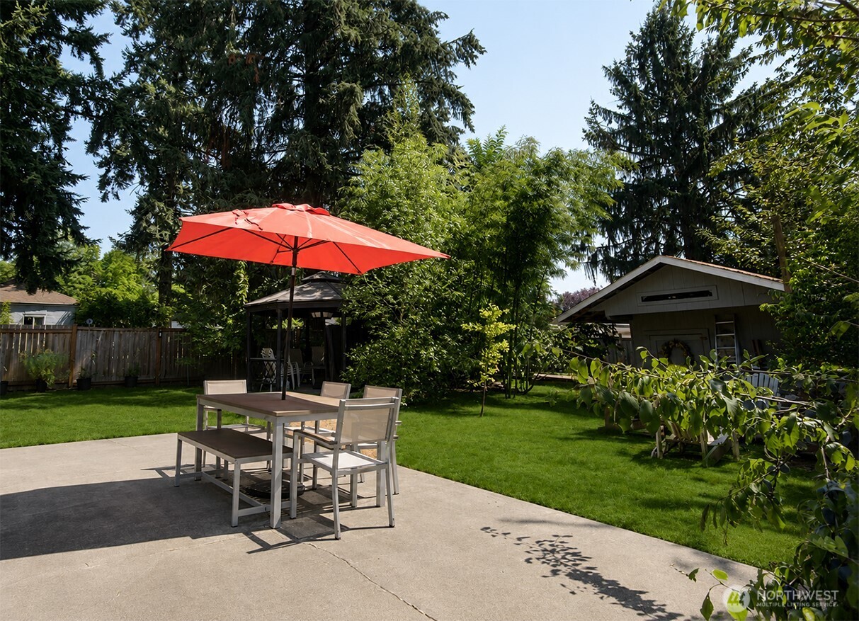 2301 Northeast 10th Street Renton, WA 98056 - Photo 18 of 22 Gallery Image 18