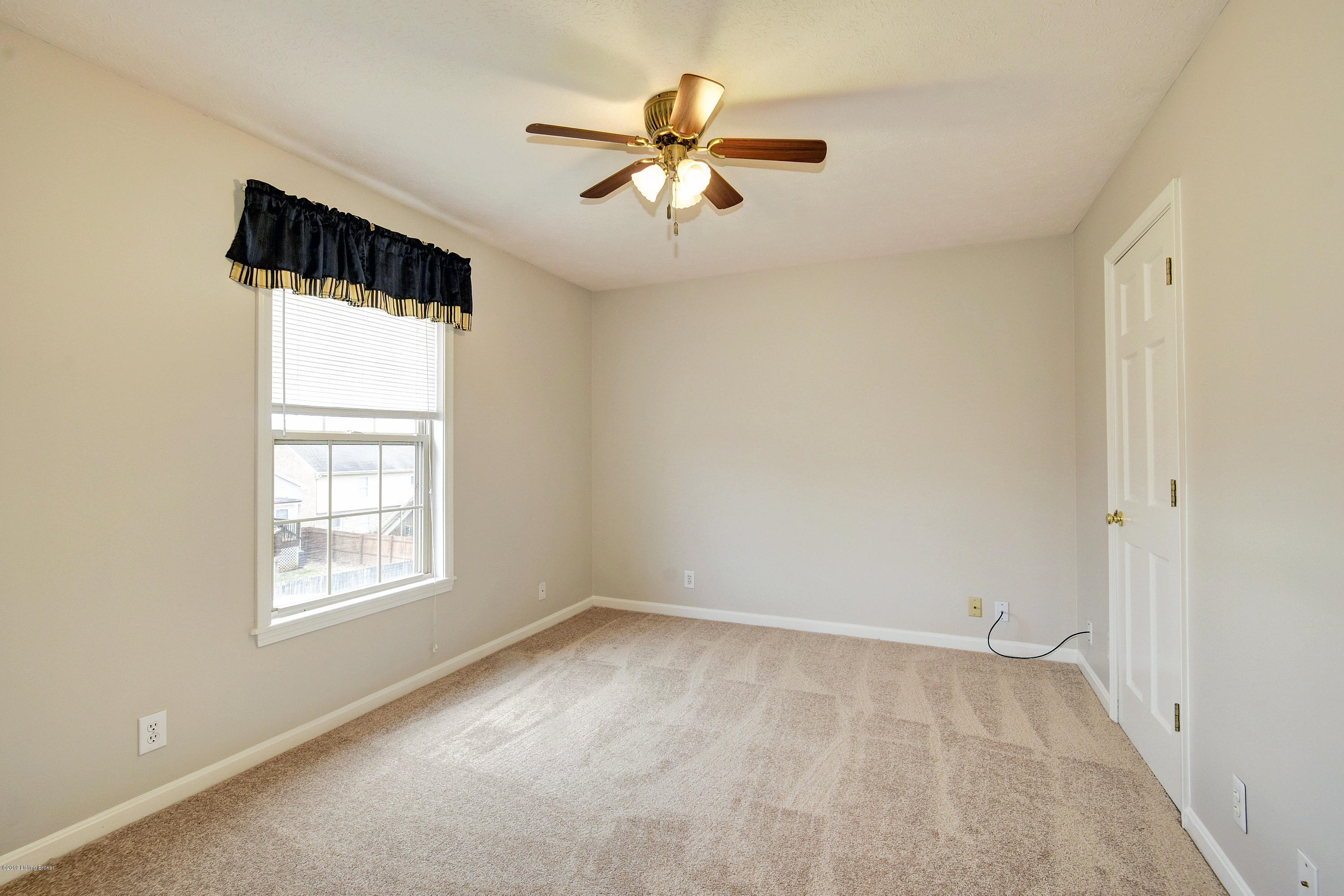 9809 Spring Pointe Court Louisville, KY 40229 - Photo 26 of 29 _DSC2911_3_4