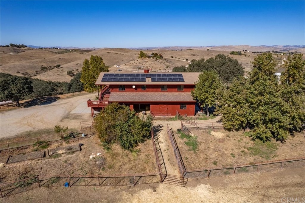 8700 Bee Tree Road Paso Robles, CA 93446 - Photo 13 of 74 a view of a city with a mountain view